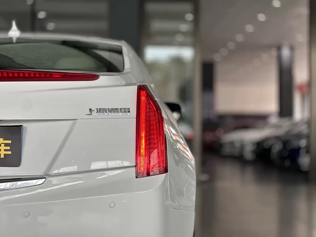 Cadillac ATS-L 2016 — фото 18