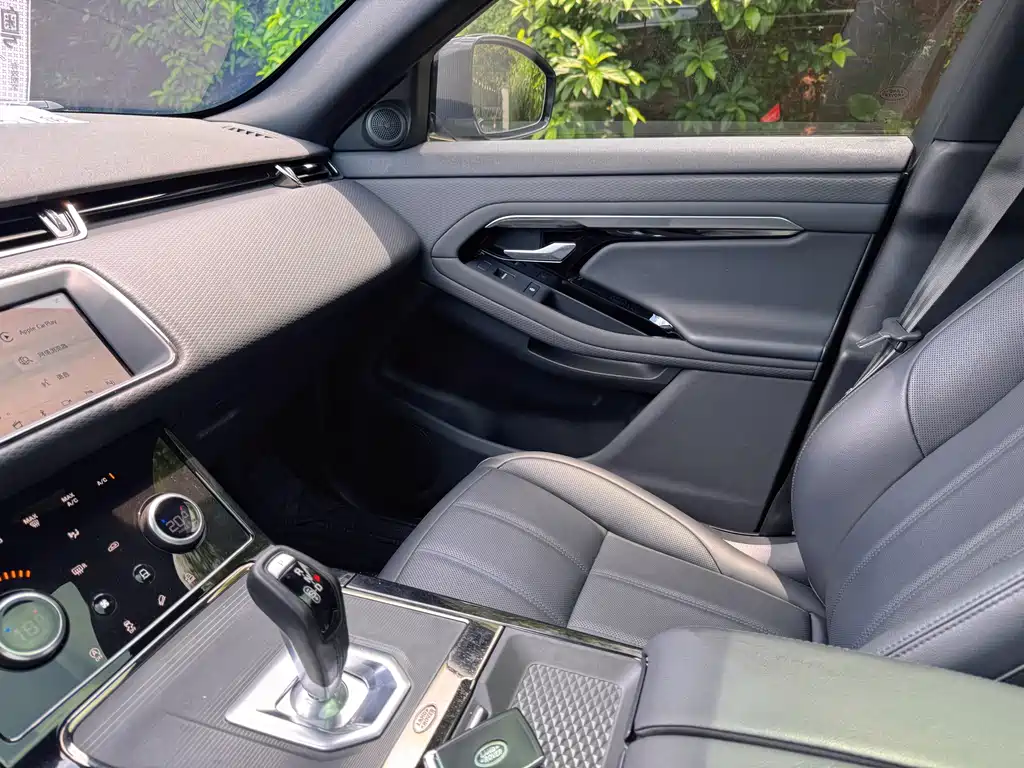 Land Rover Evoque 2020 — фото 24