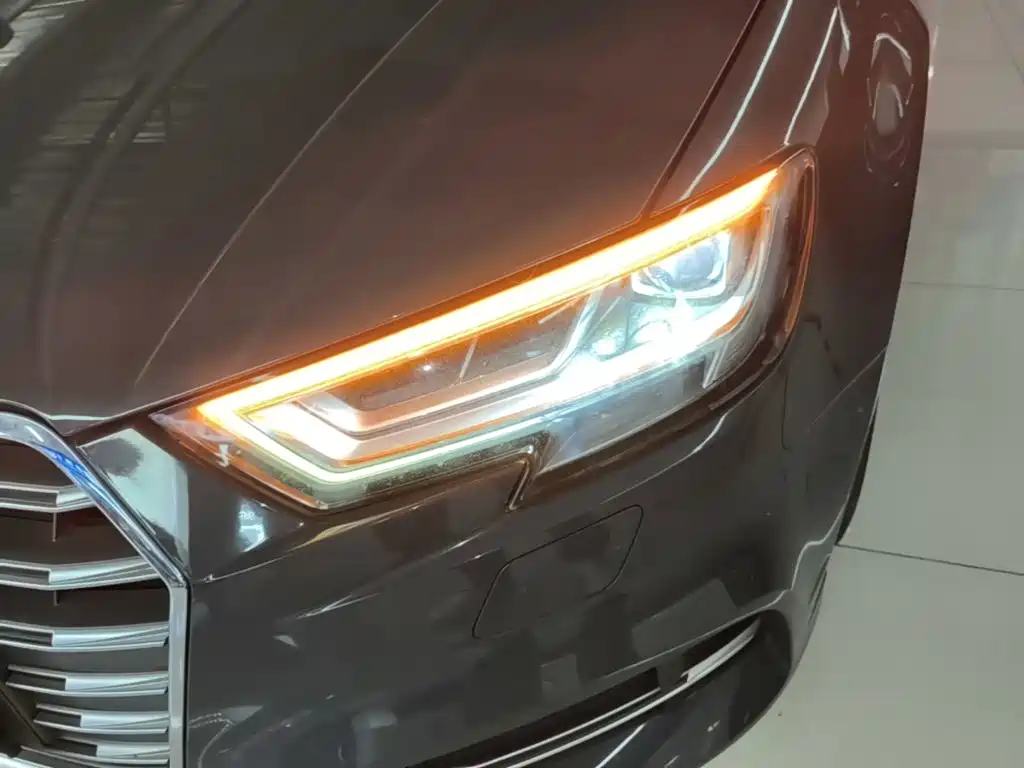Audi S3 2019 — фото 24