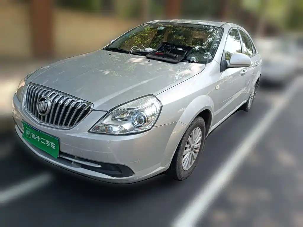 Buick Excelle 2016 — фото 1