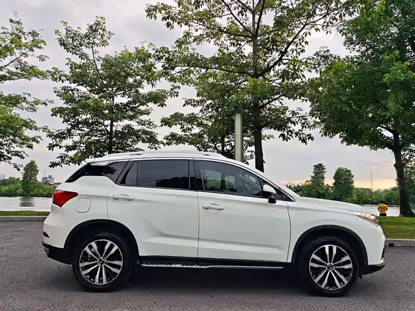 GAC Trumpchi GS4 2016