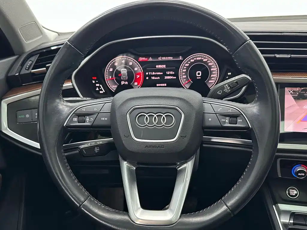 Audi Q3 2022 — фото 11