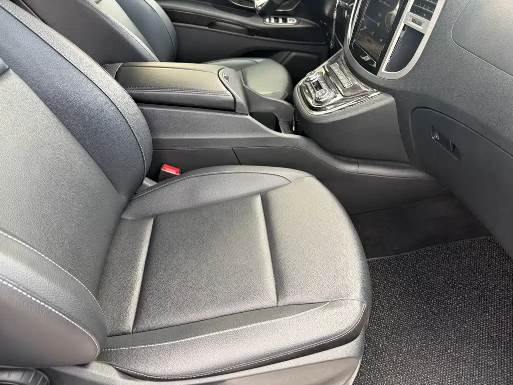 Mercedes-Benz Vito 2020 — фото 12