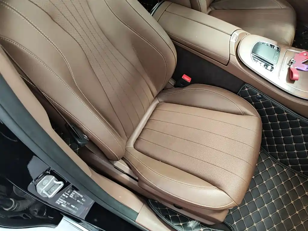 Mercedes-Benz E-Class 2023 — фото 25