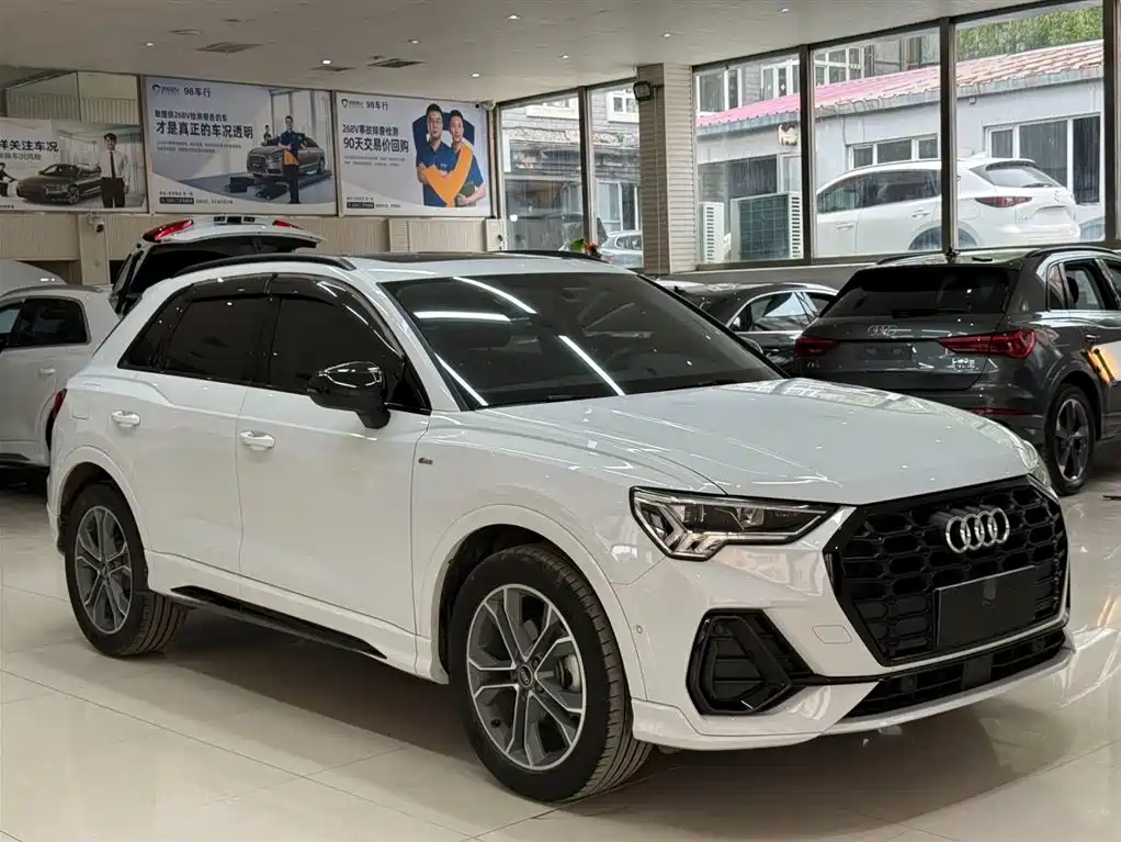 Audi Q3 2023 — фото 3