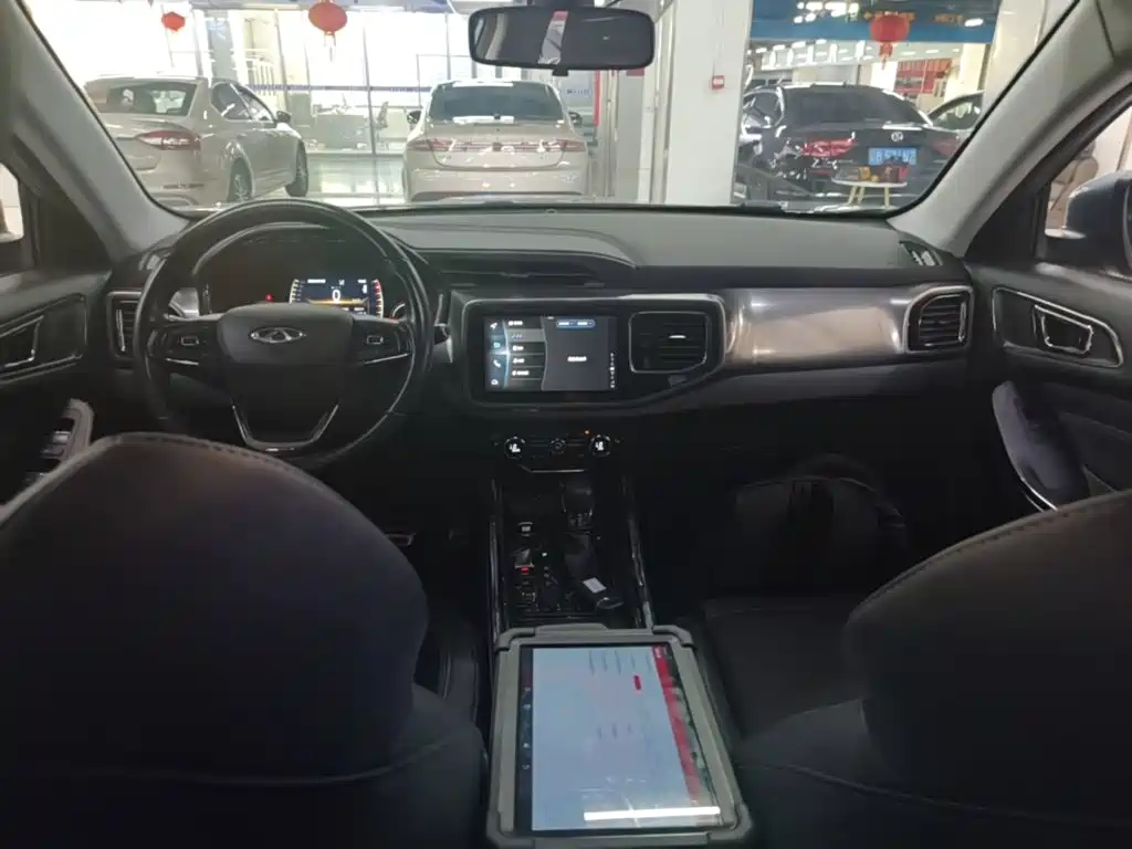Chery Tiggo 8 2018 — фото 10