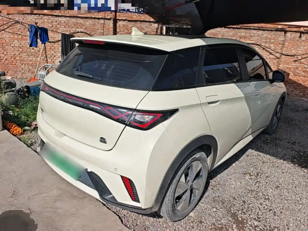 BYD Dolphin 2023