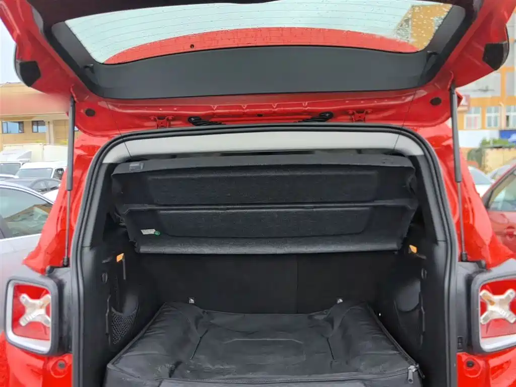 Jeep Renegade 2018 — фото 19