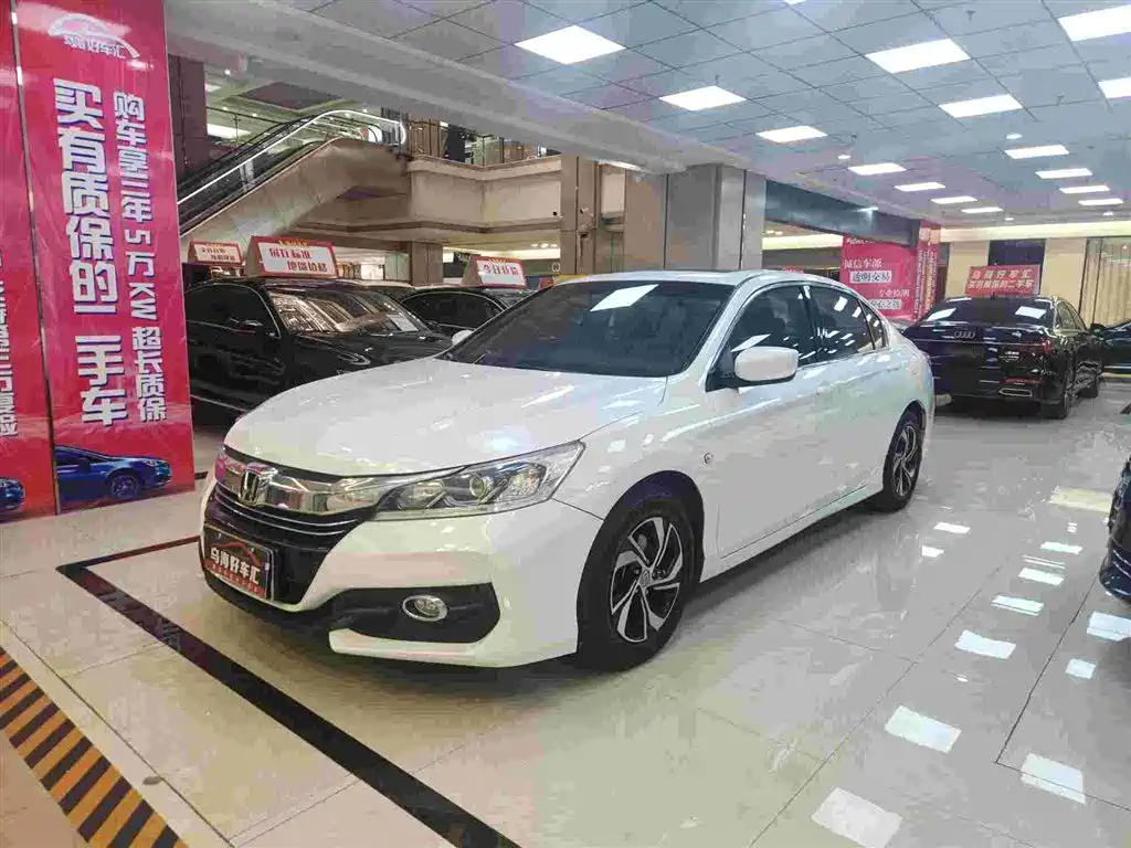 Honda Accord 2018 — фото 1