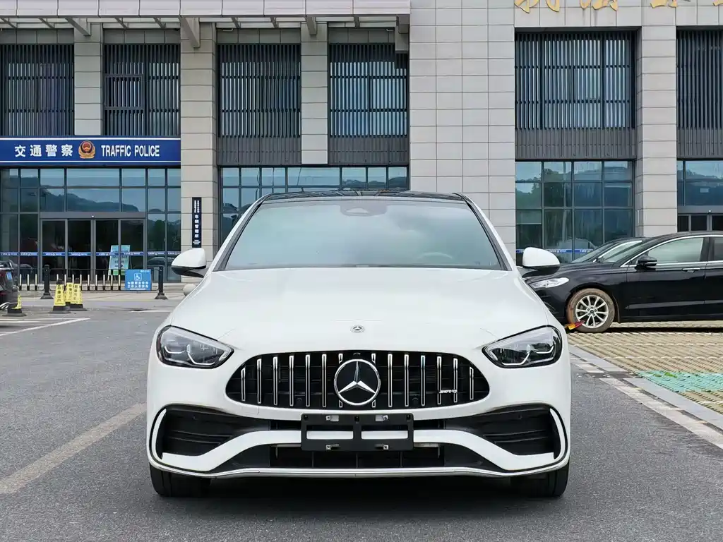Mercedes-Benz C-Class 2025 — фото 2