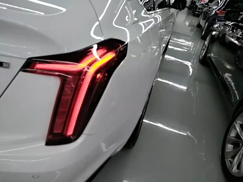 Cadillac CT5 2021 — фото 8