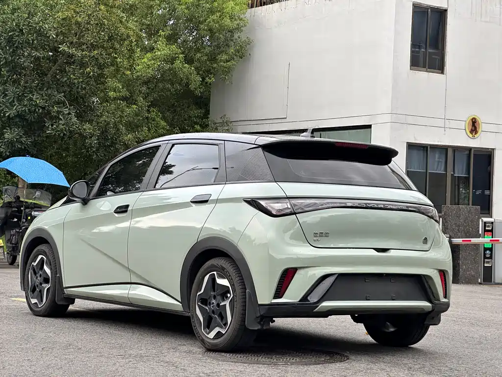BYD Dolphin 2023