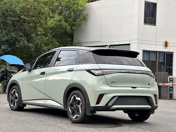 BYD Dolphin 2023