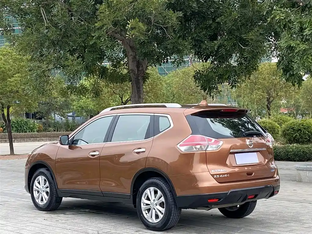 Nissan X-Trail 2014 — фото 9
