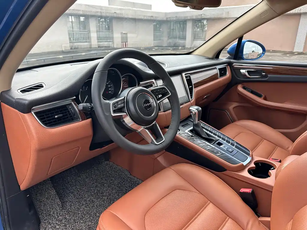 Zotye SR9 2017 — фото 10