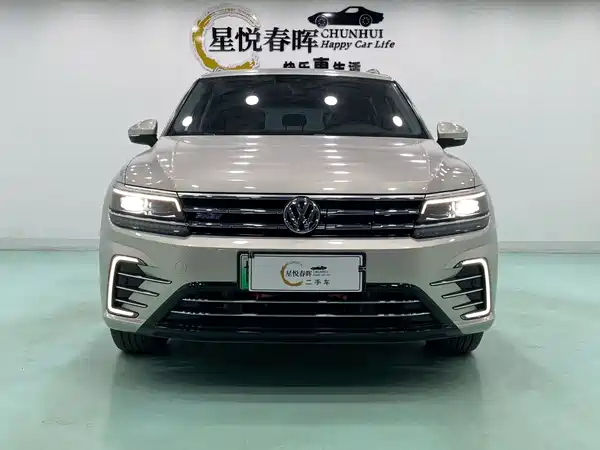 Volkswagen Tiguan L Plug-In Hybrid 2020