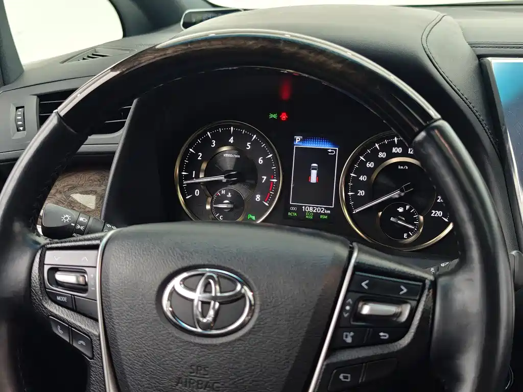 Toyota Alphard 2018 — фото 10