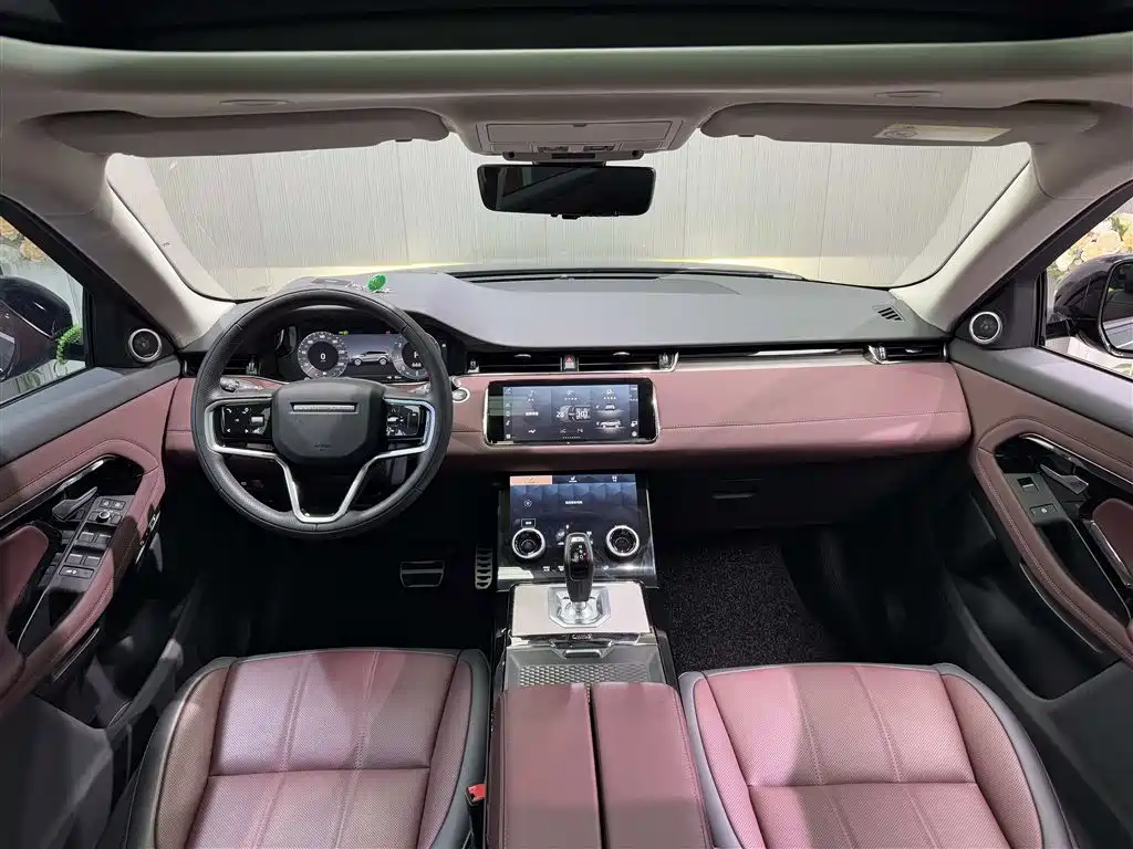 Land Rover Evoque 2024