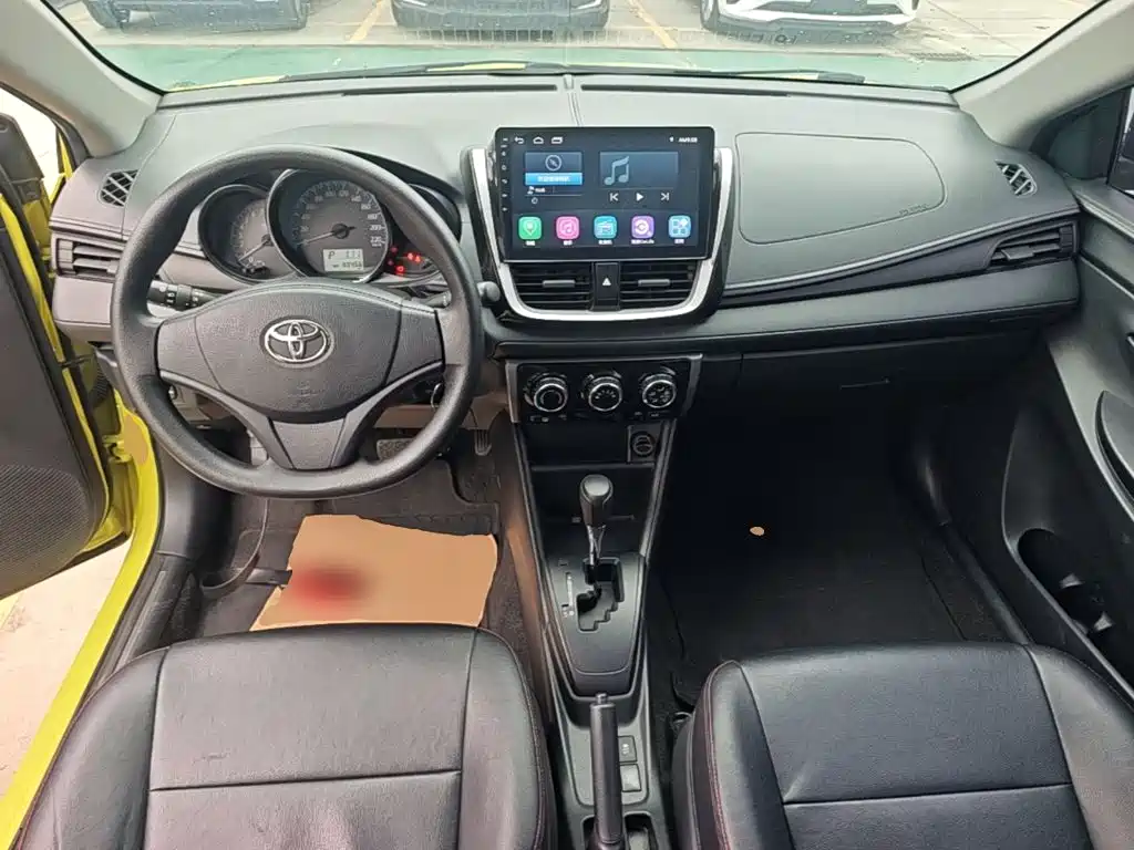 Toyota Yaris L 2019 — фото 10