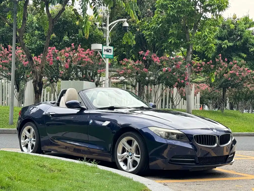 BMW Z4 2010 — фото 16