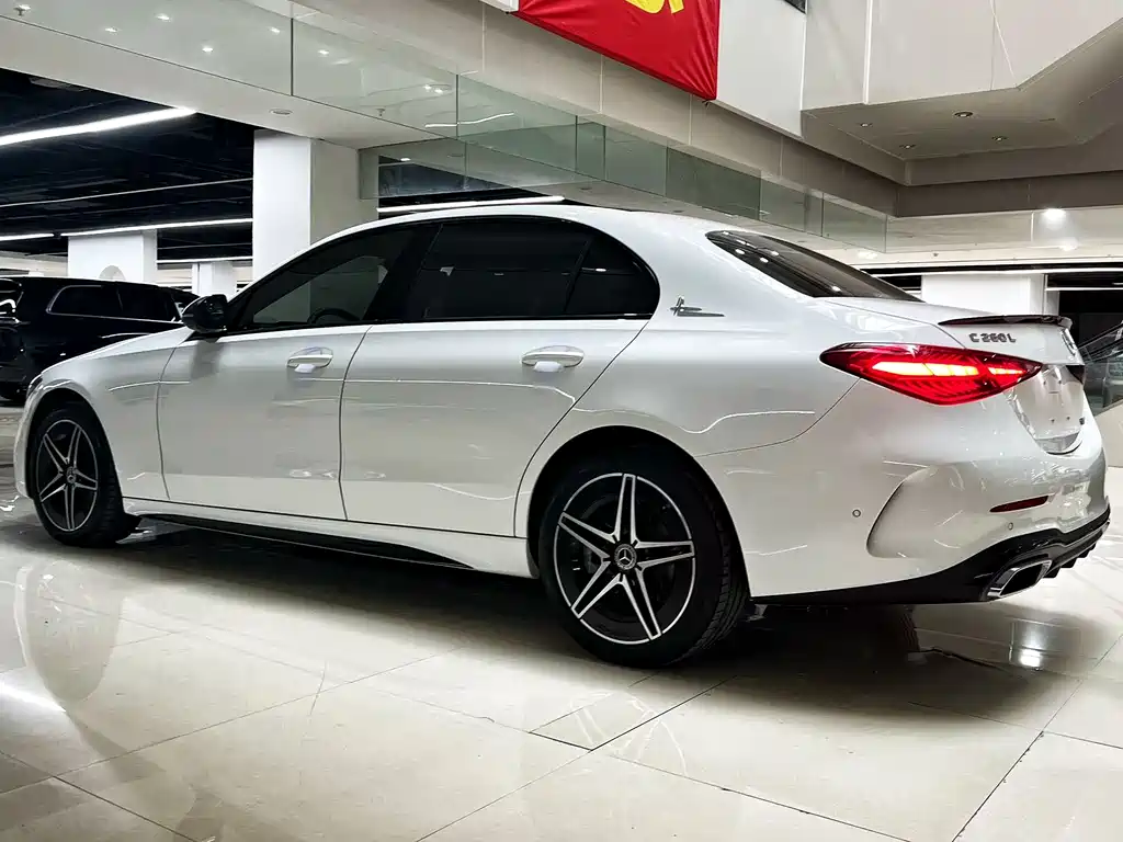 Mercedes-Benz C-Class 2023 — фото 8