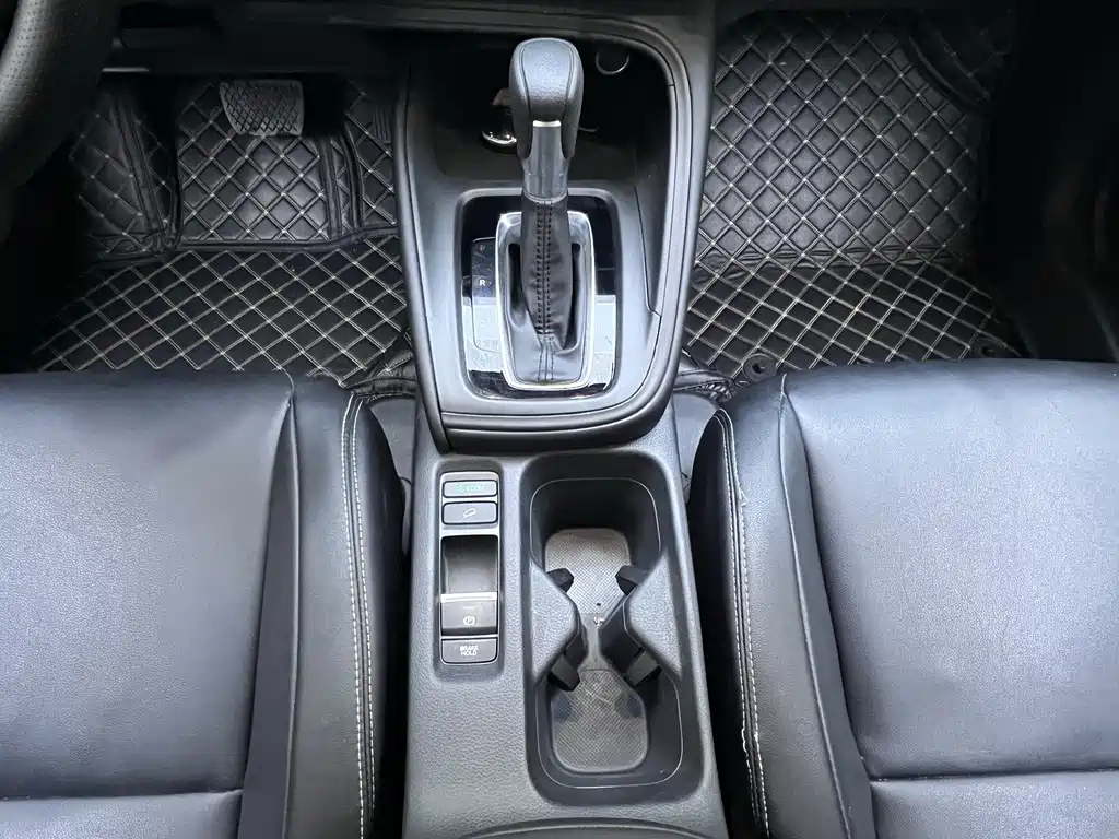 Honda Vezel 2023 — фото 11