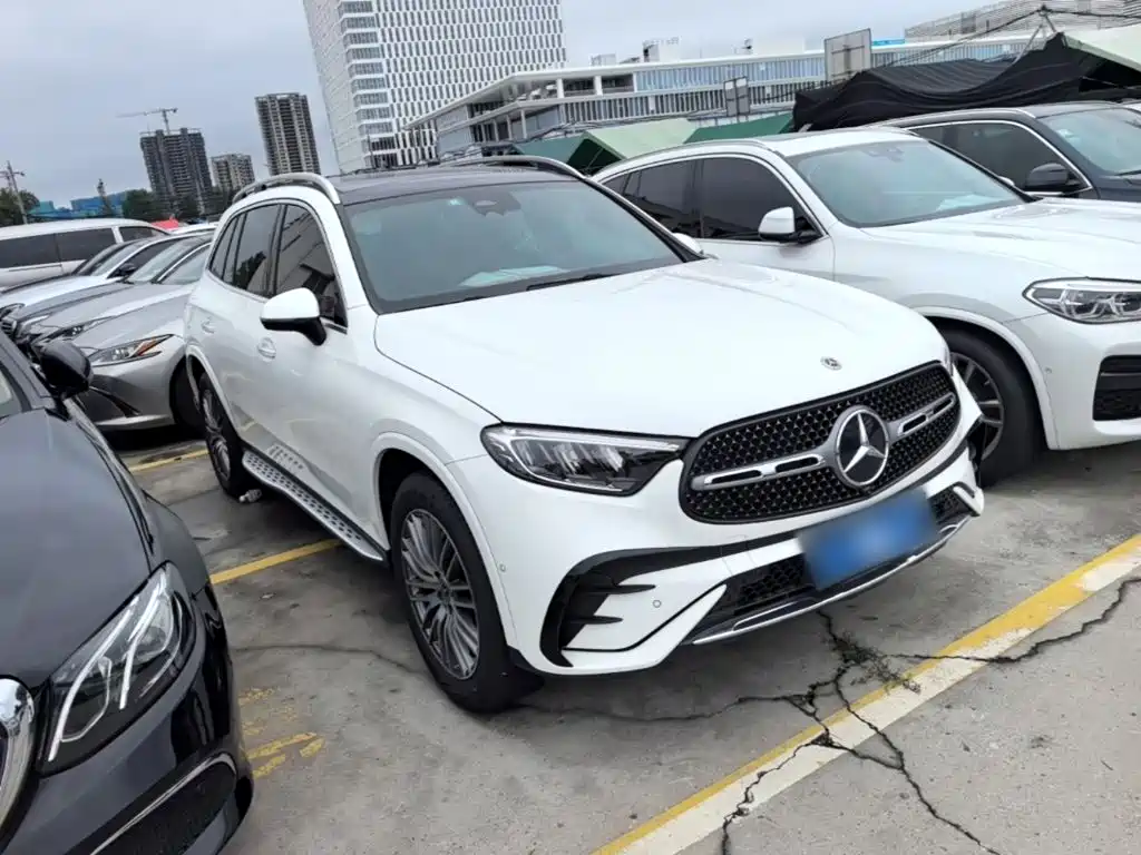 Mercedes-Benz GLC 2025