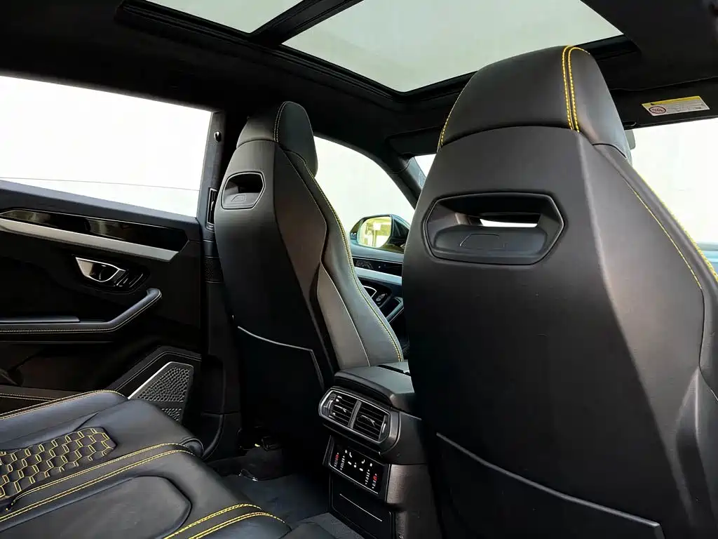 Lamborghini Urus 2020 — фото 19