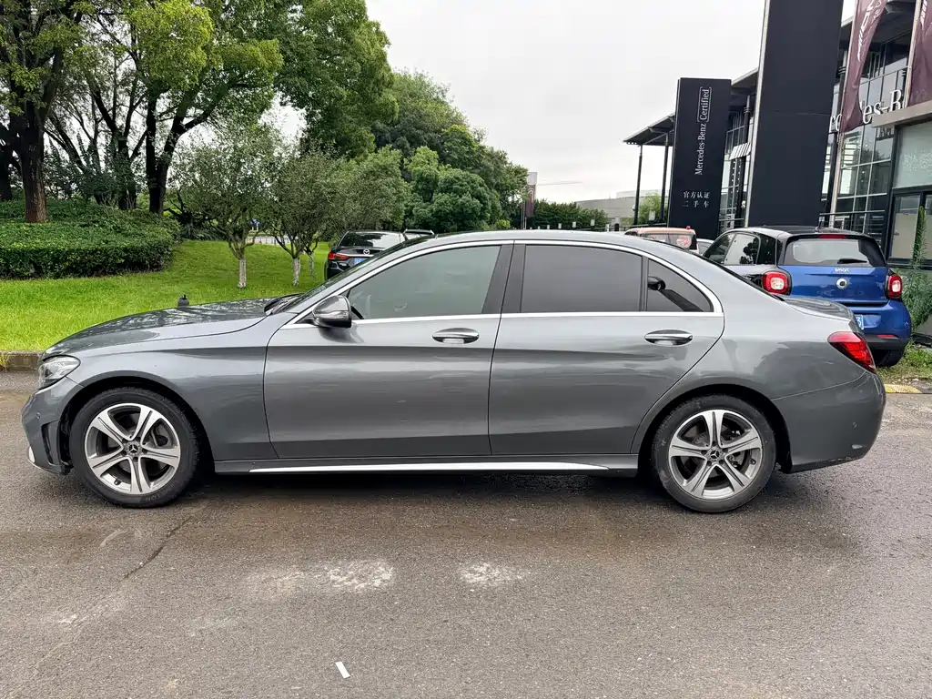 Mercedes-Benz C-Class 2019 — фото 11