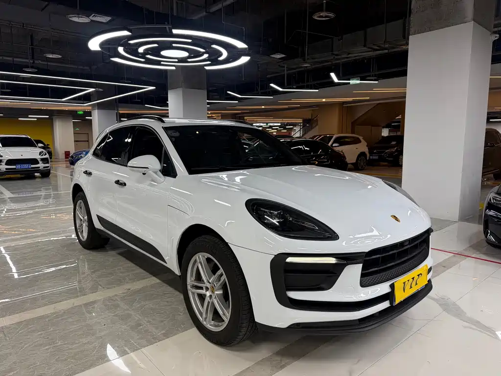 Porsche Macan 2021