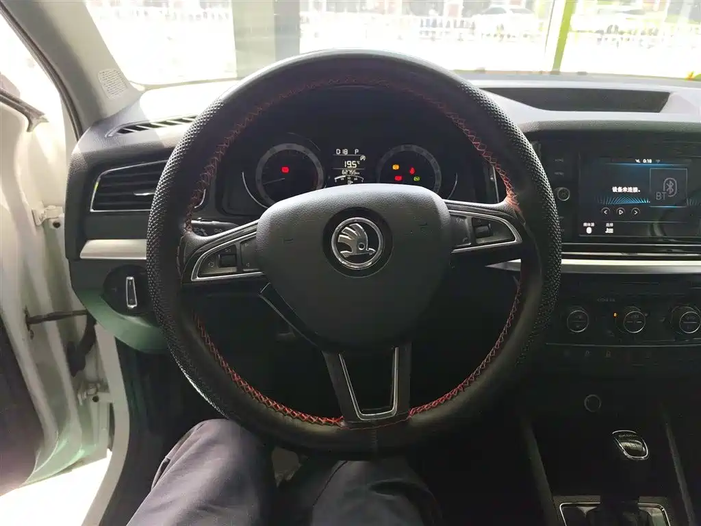 Skoda Kamiq 2019 — фото 11