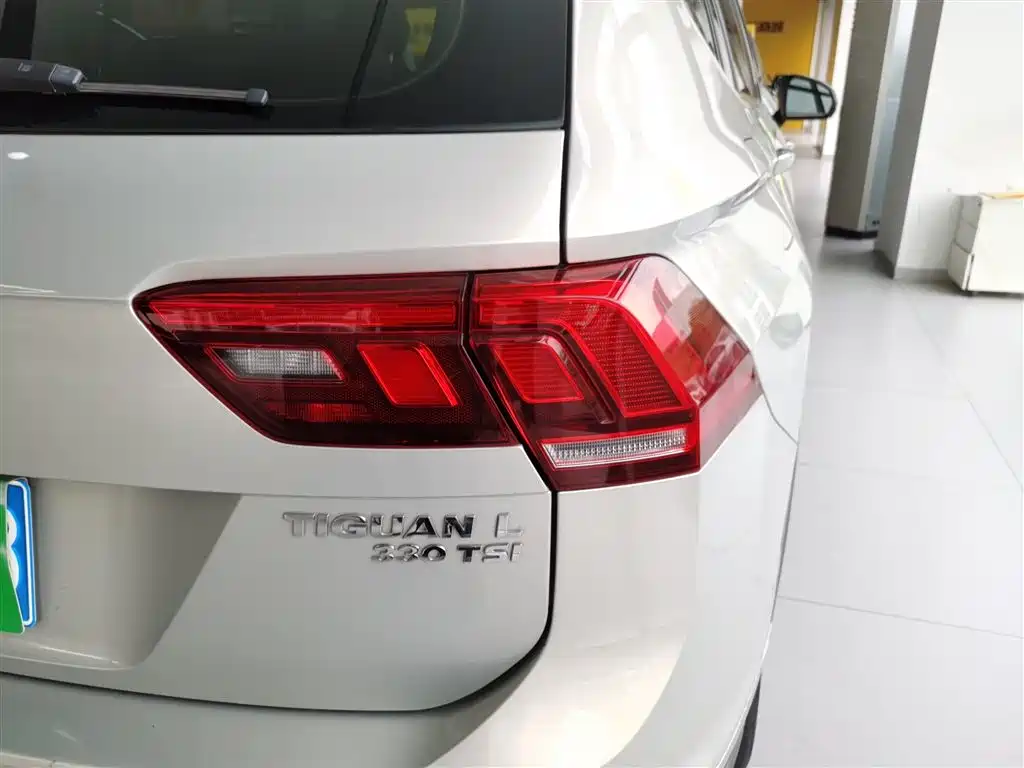 Volkswagen Tiguan L 2020 — фото 8