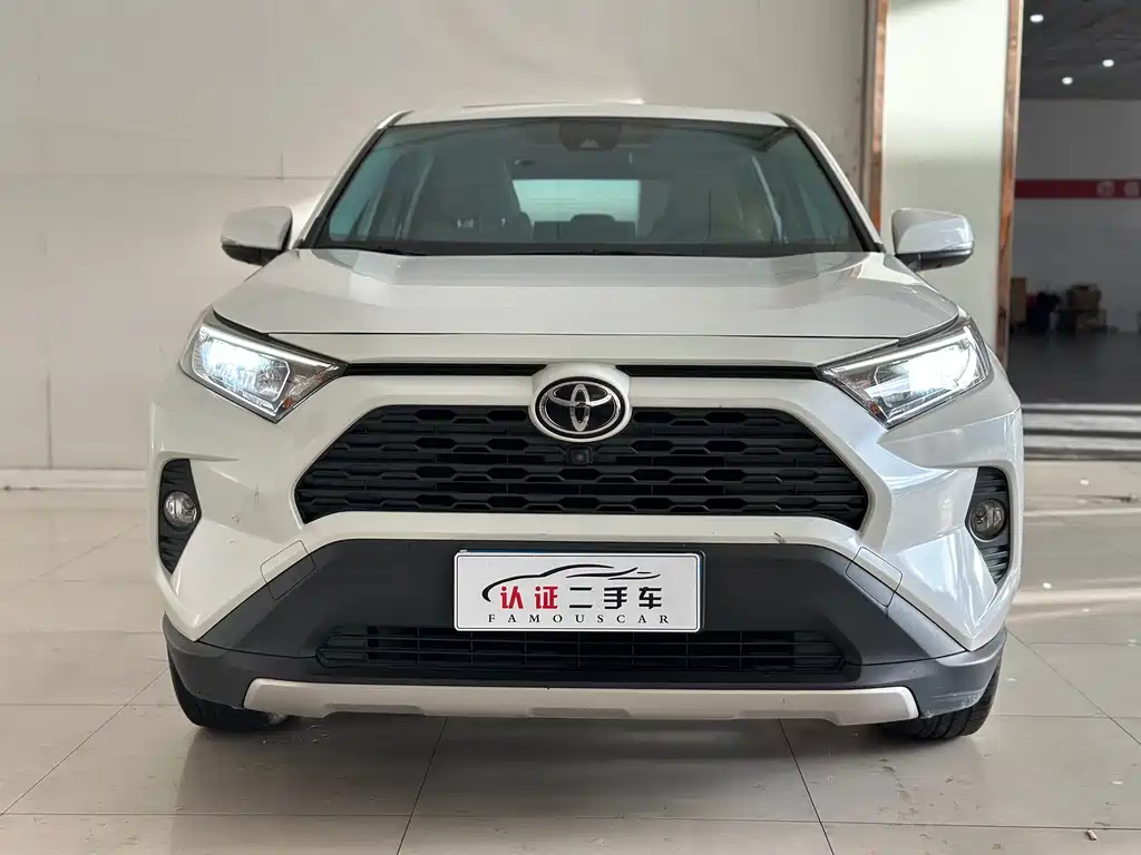 Toyota RAV4 2021