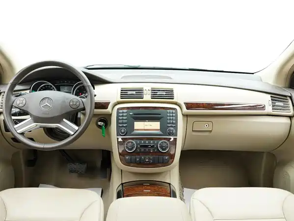 Mercedes-Benz R-Class 2011