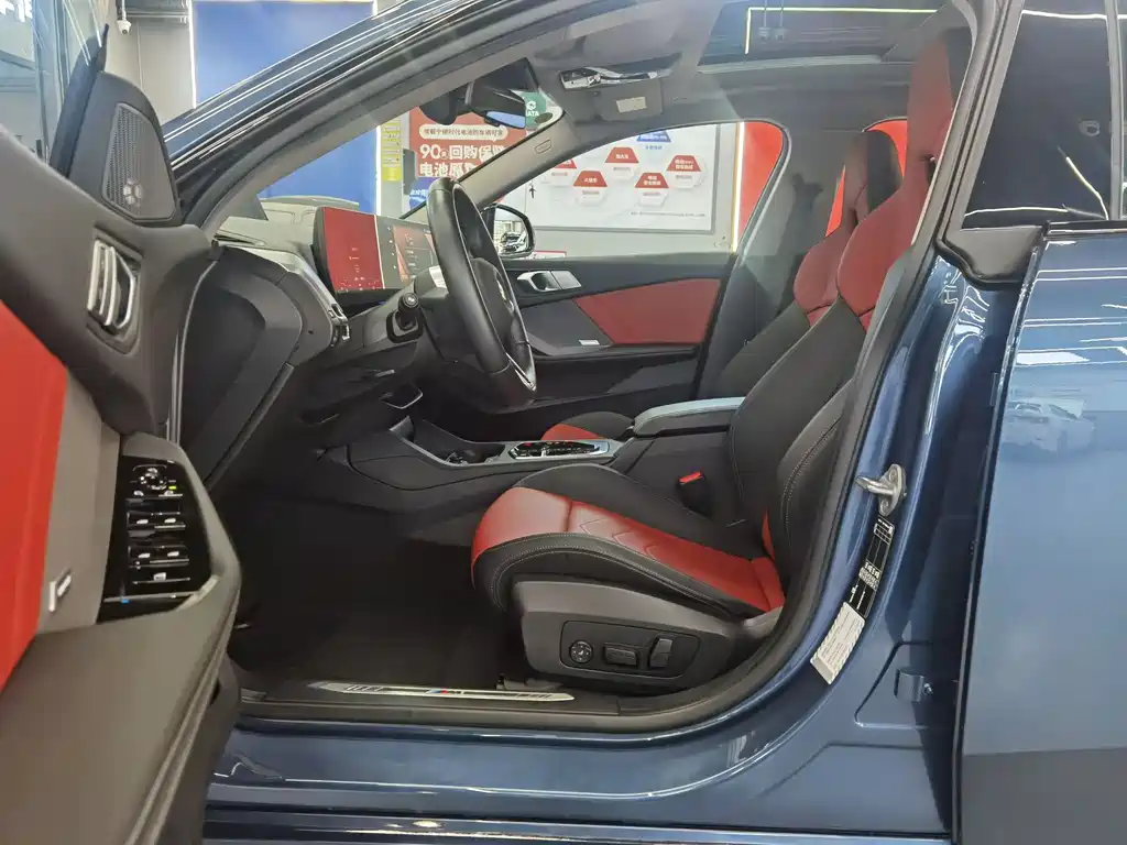 BMW 2 Series 2025 — фото 10