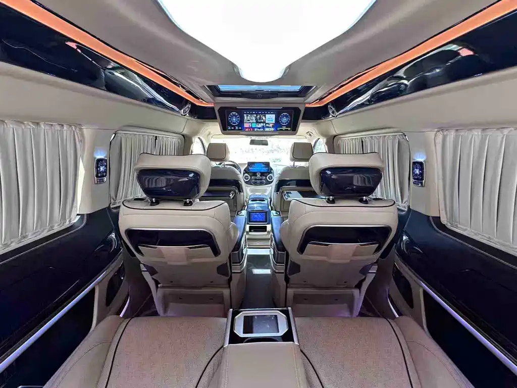 Mercedes-Benz Vito 2023 — фото 22