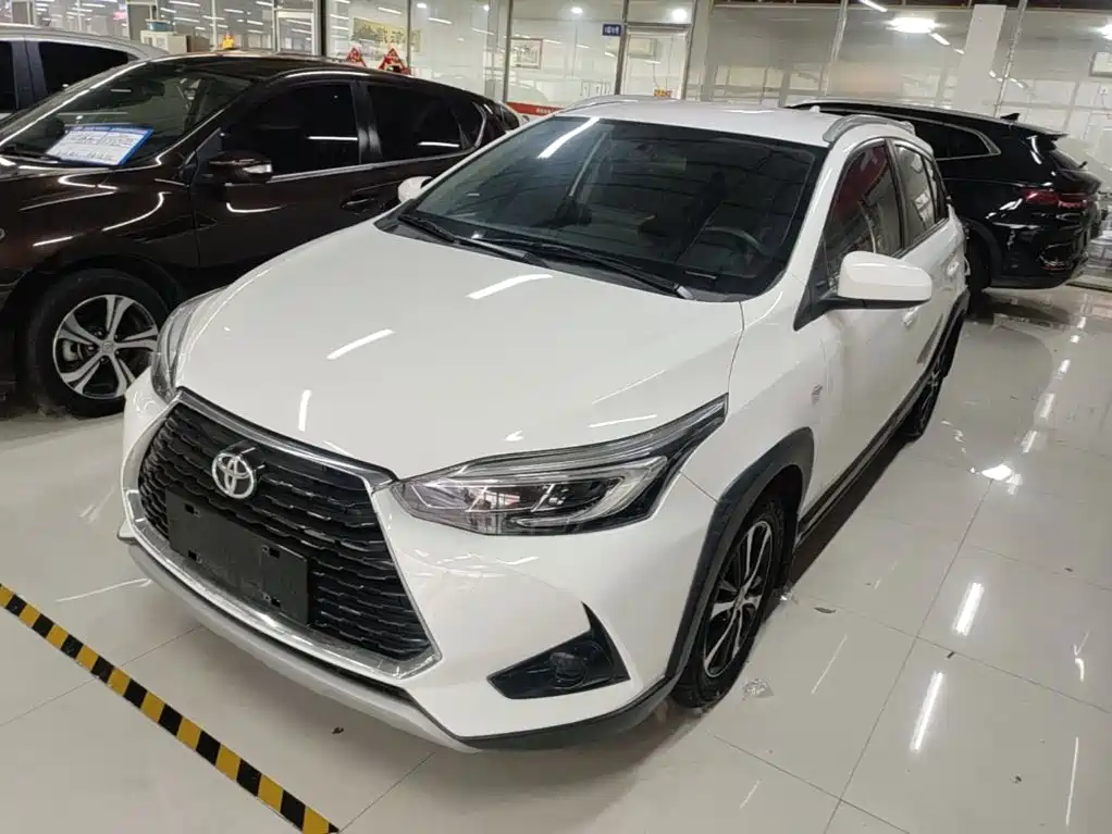 Toyota Yaris L 2021