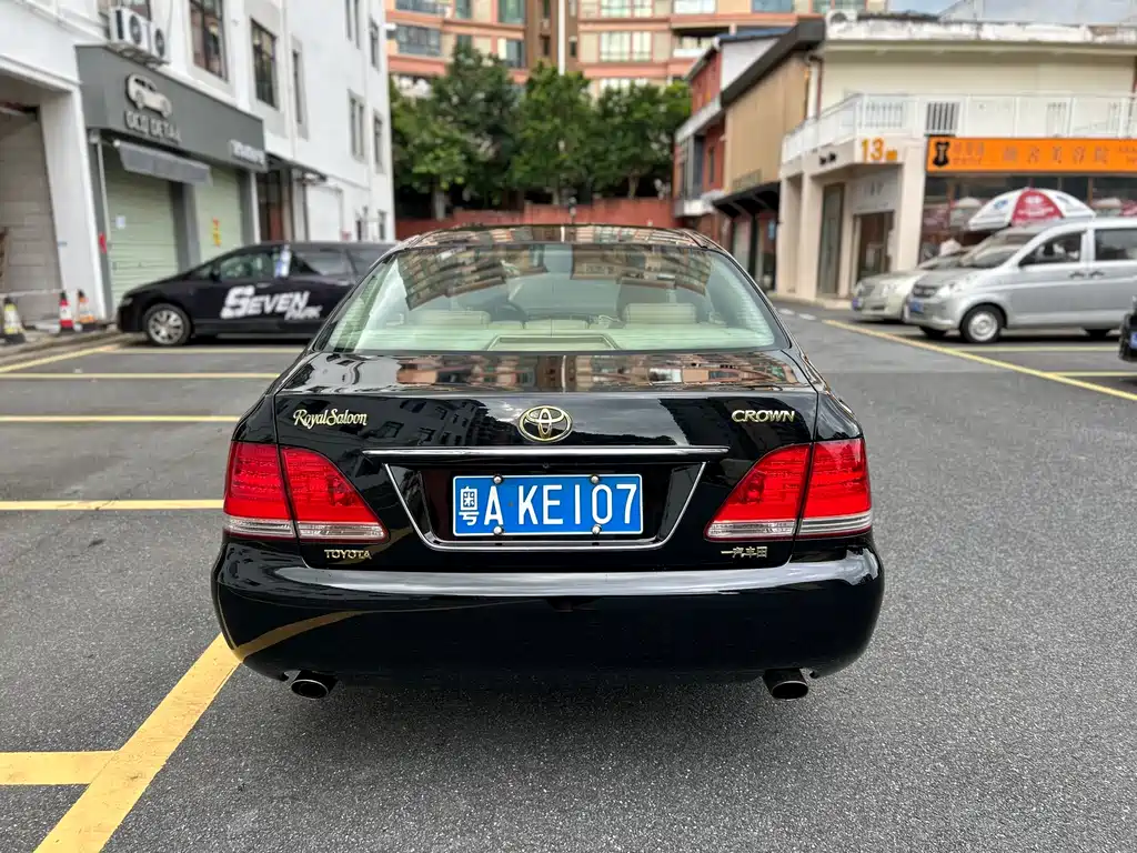 Toyota Crown 2005