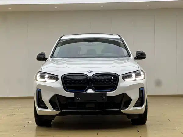 BMW iX3 2021