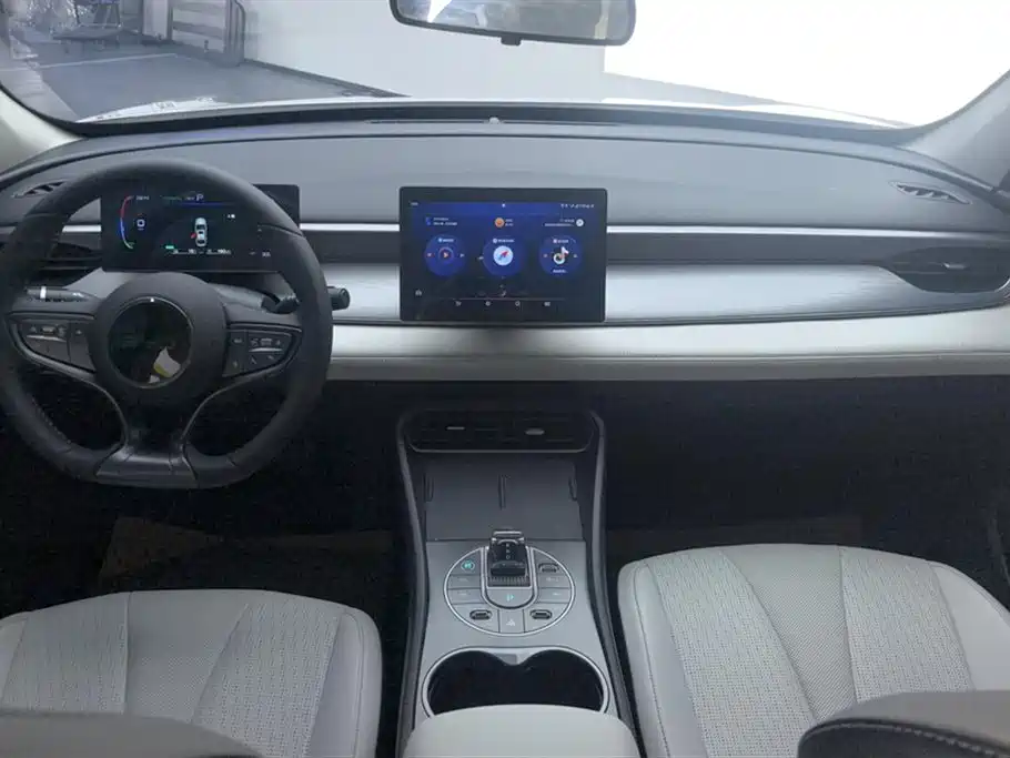 BYD Seal 05 DM-i 2025 — фото 12