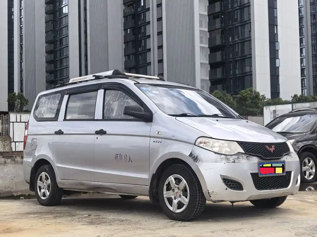 Wuling Hongguang 2013 — фото 3