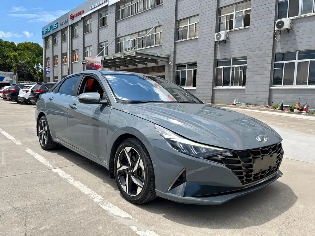 Hyundai Elantra 2021