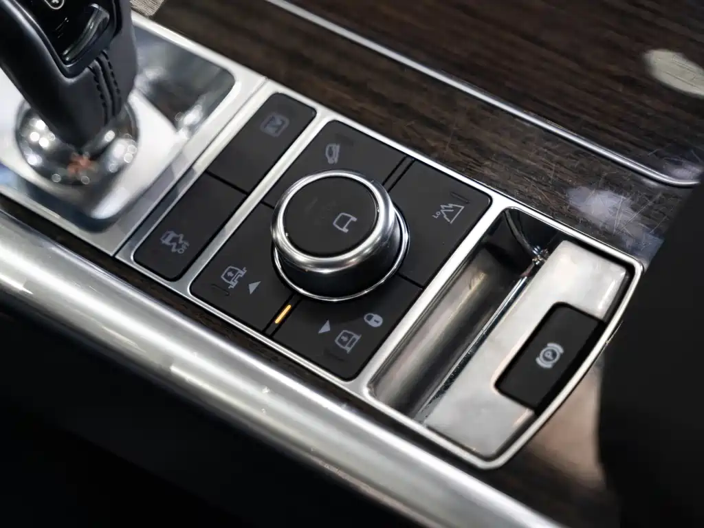 Land Rover Sport PHEV 2019 — фото 16