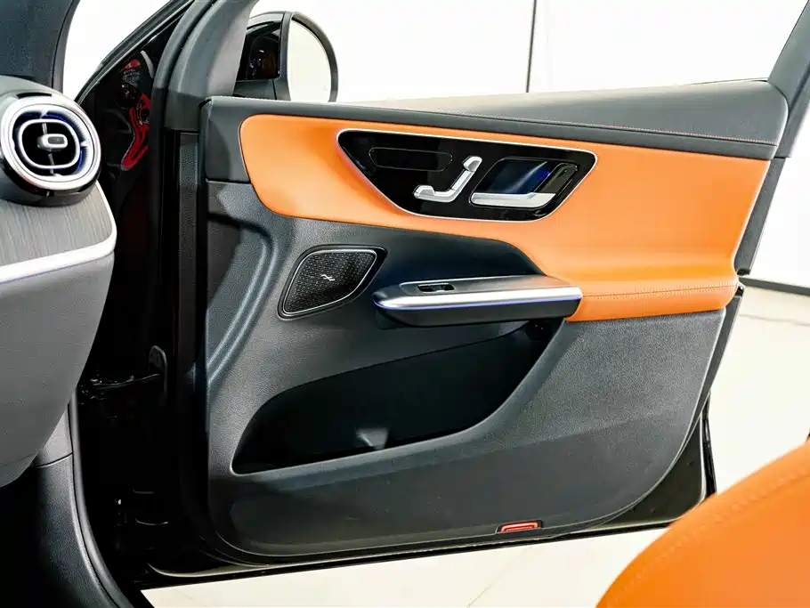 Mercedes-Benz GLC 2025 — фото 15