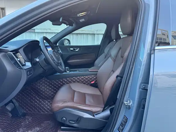 Volvo XC60 2021