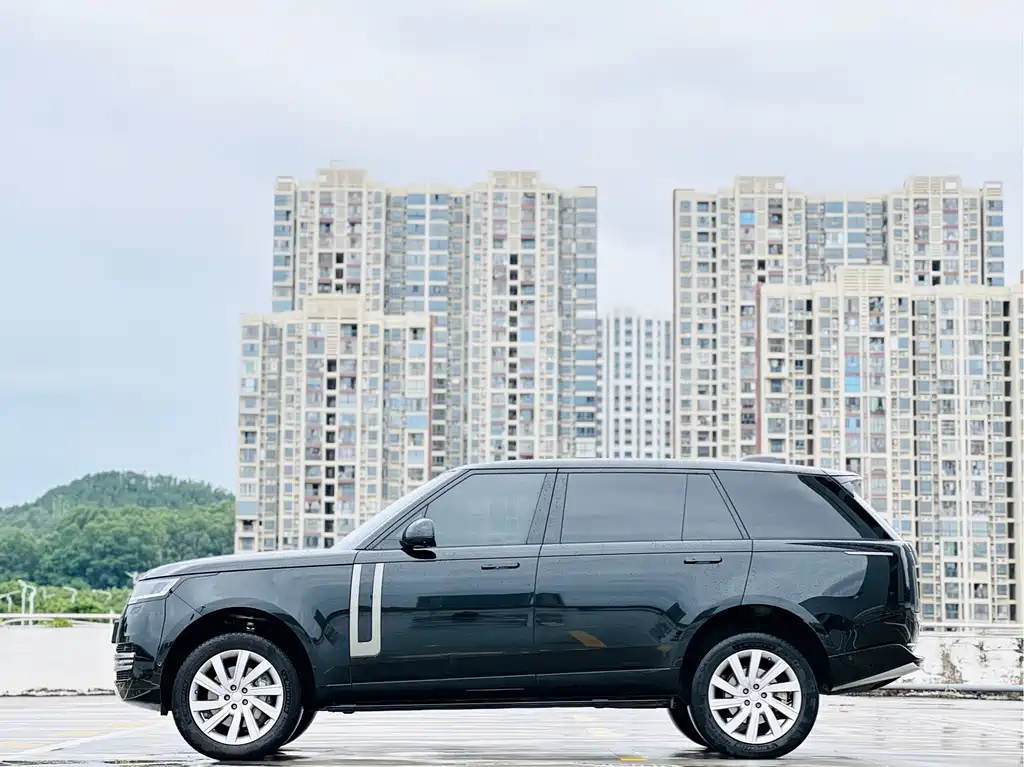 Land Rover Range Rover 2023 — фото 12
