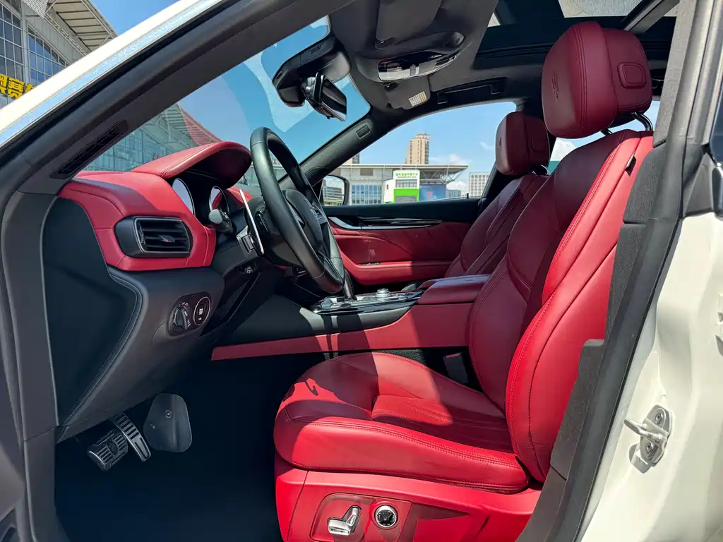 Maserati Levante 2021