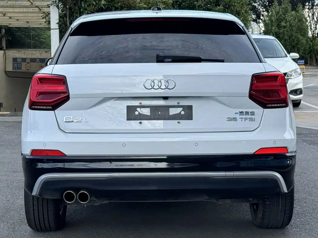 Audi Q2L 2021 — фото 22