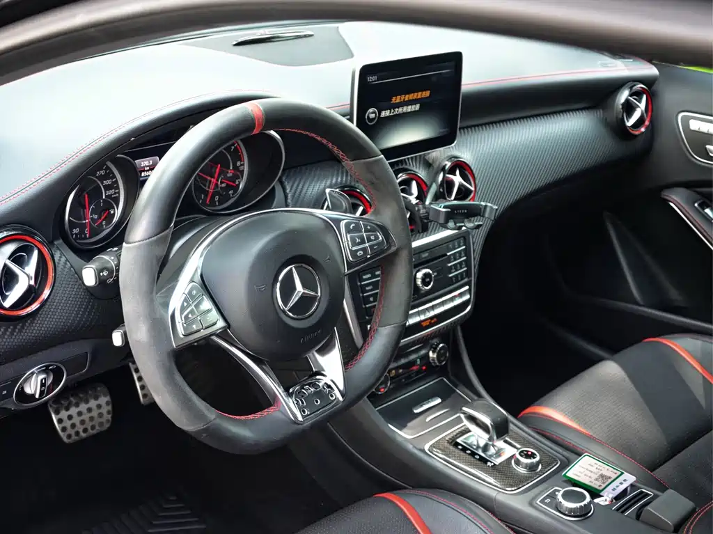 Mercedes-Benz A-Class AMG 2018 — фото 11