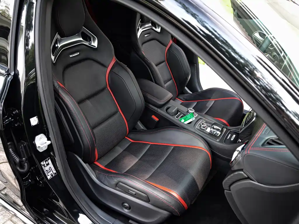 Mercedes-Benz A-Class AMG 2018 — фото 18